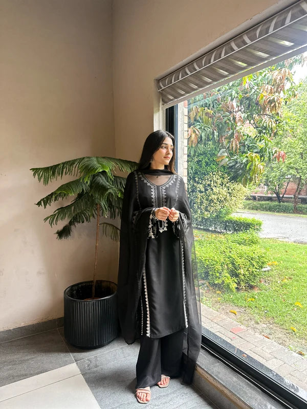 Noir 3 Piece